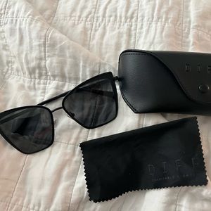 DIFF Women’s Sunglasses